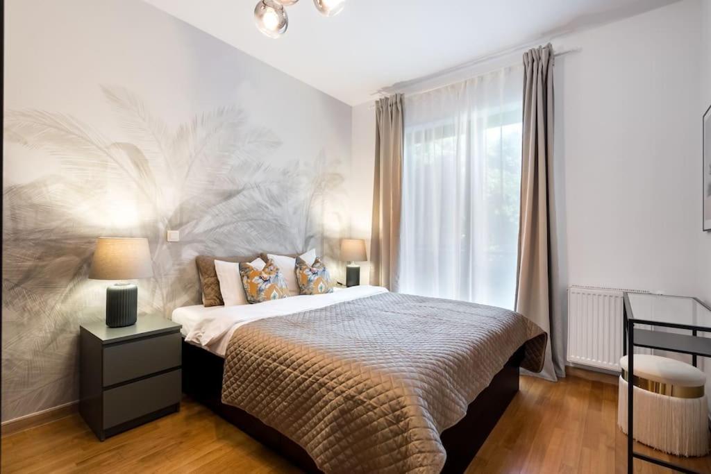 Apartment Vivando - Bright 1br - View Balcony - Parking