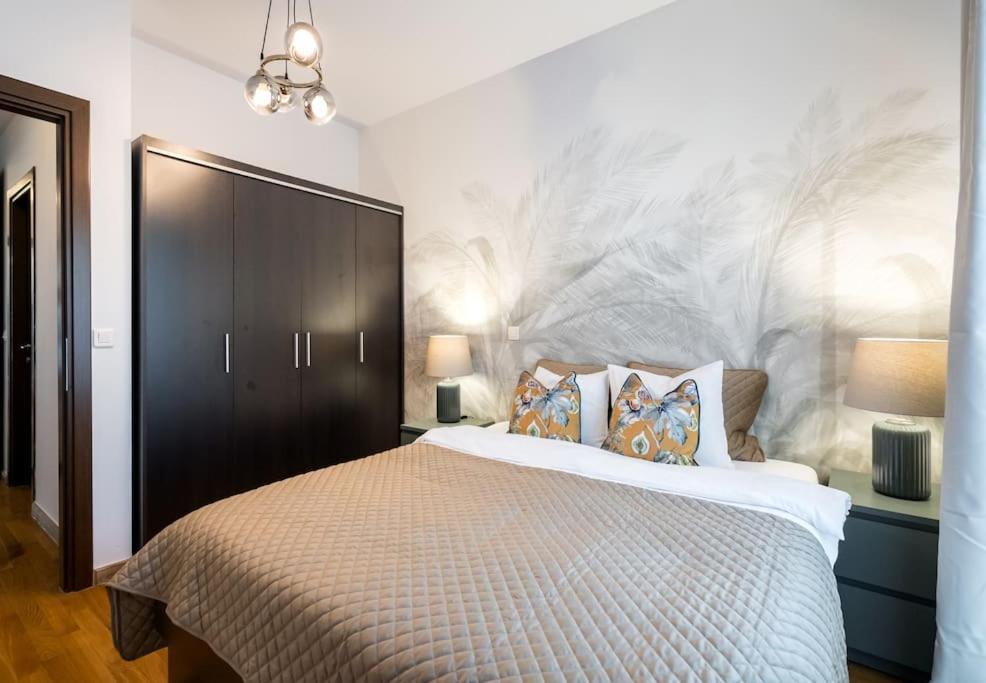 Vivando - Bright 1br - View Balcony - Parking Apartment *