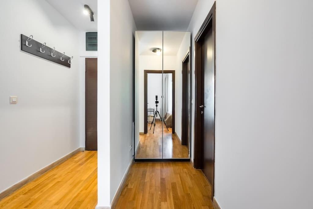 Apartment Vivando - Bright 1br - View Balcony - Parking *