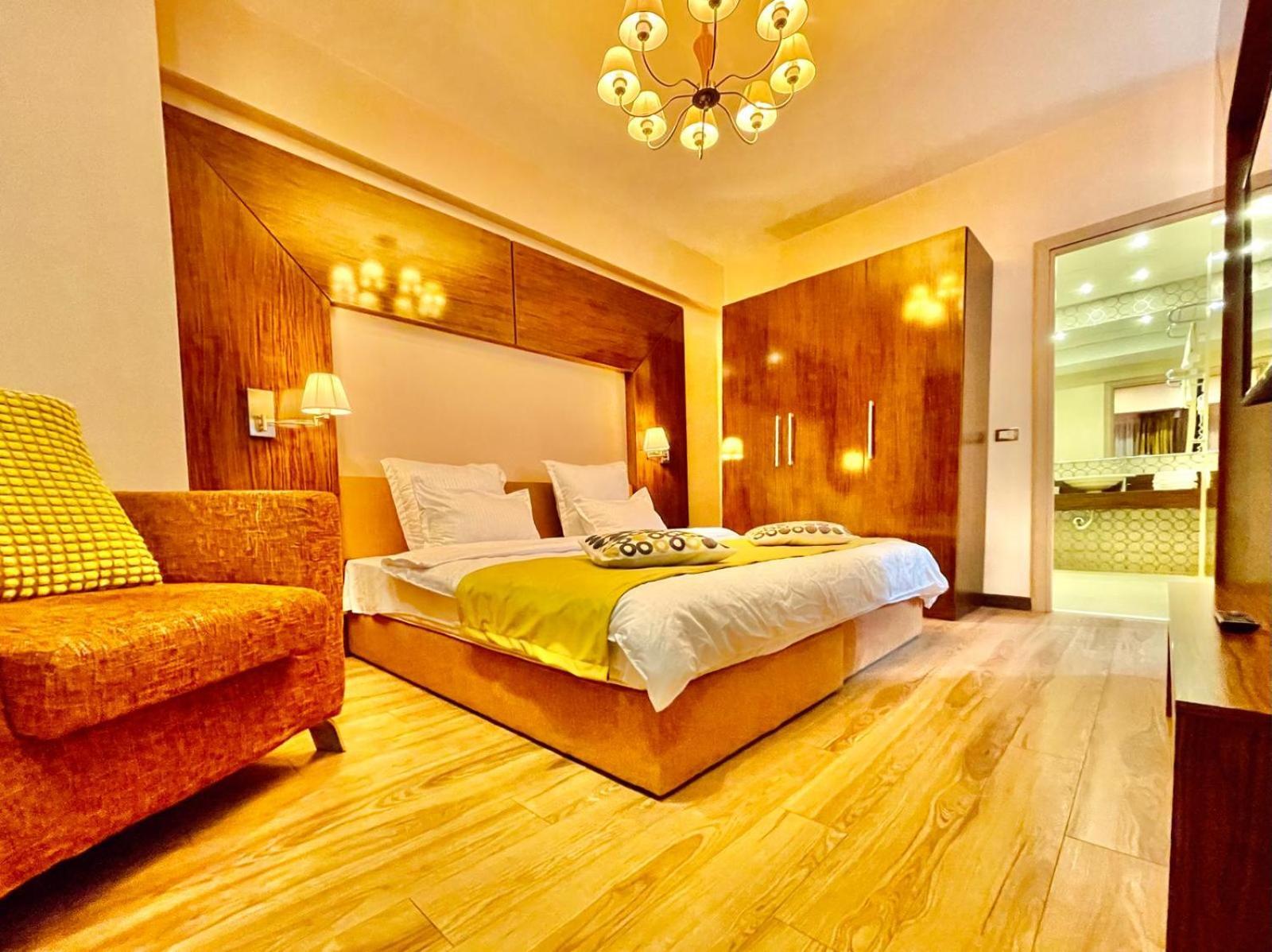 Apartment Royal With A Perfect View - Yamaluxe Bucharest