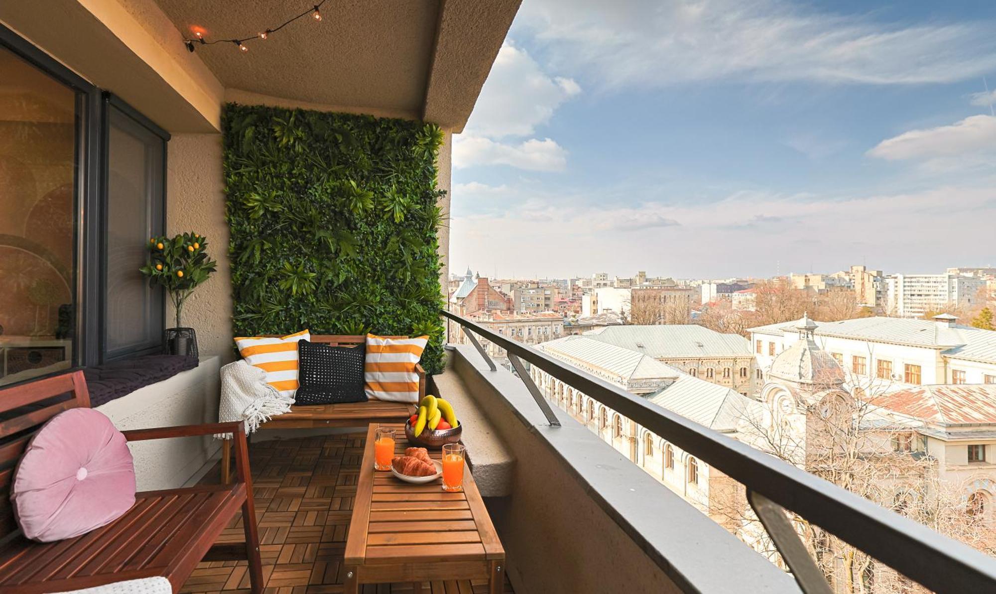 Royal Park With Wide Park View Terrace Bucharest
