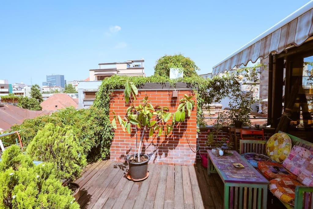 Apartment Old Town Bohemian With Terrace
