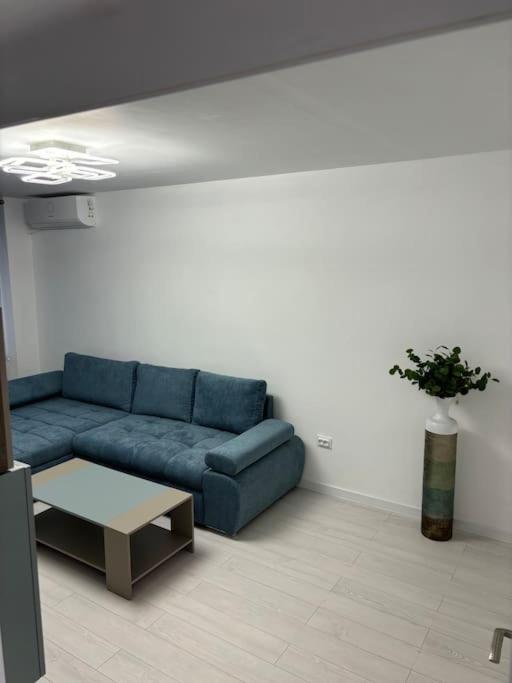 Apartamento 3 Decomandat *