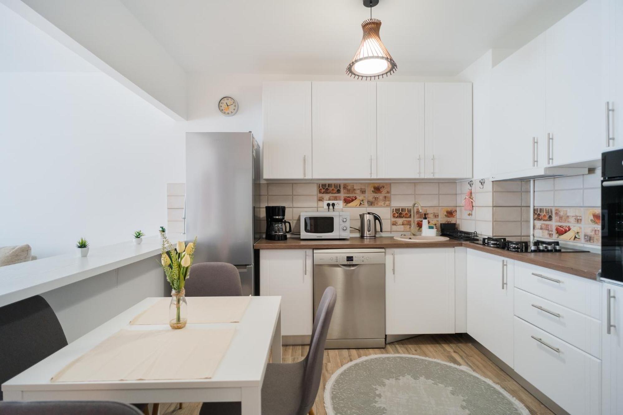 Renovated Gem Plumbuita Park Bucareste