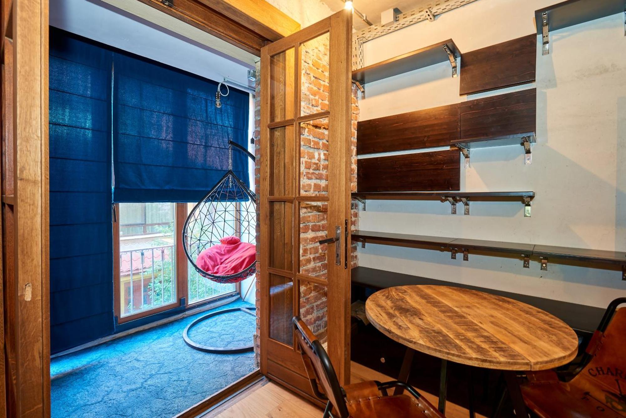 Chic - Free Netflix, Coffee & Water Included Apartment Bucharest