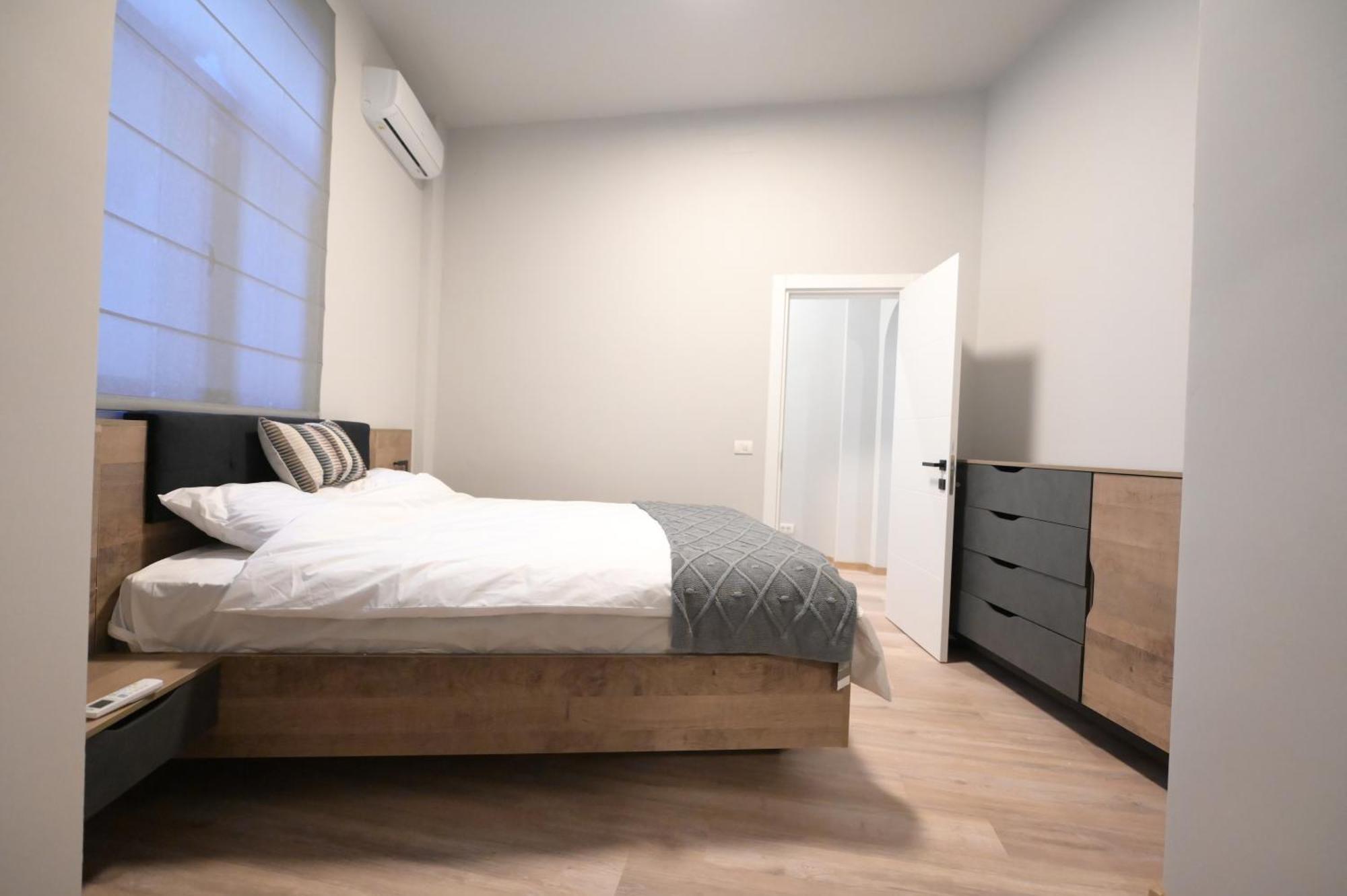 Apartment Umbrella Street Center Luxury 2 Bedroom Bucharest