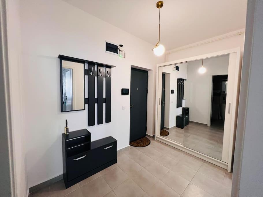 Stylish Urban Studio, Sky Garden Bucharest