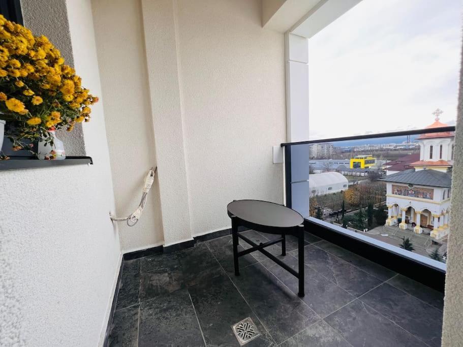 Stylish Urban Studio, Sky Garden