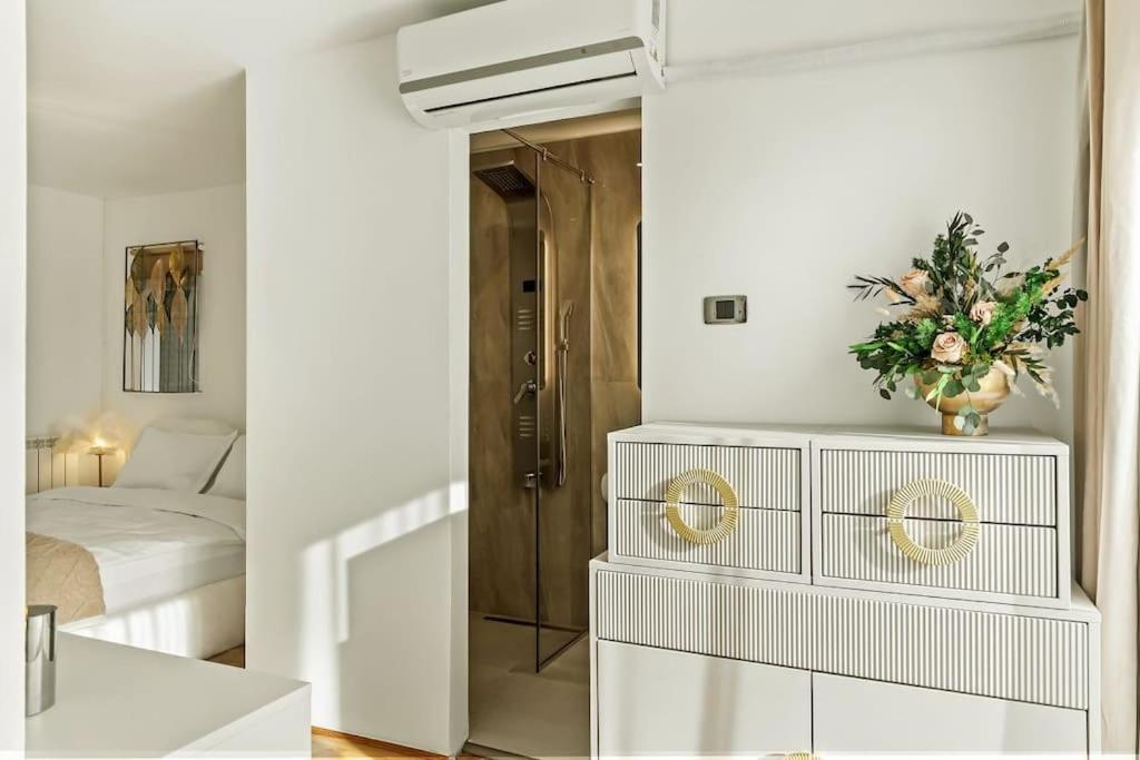 Casa De Povesti - Calea Victoriei Apartament Bucureşti