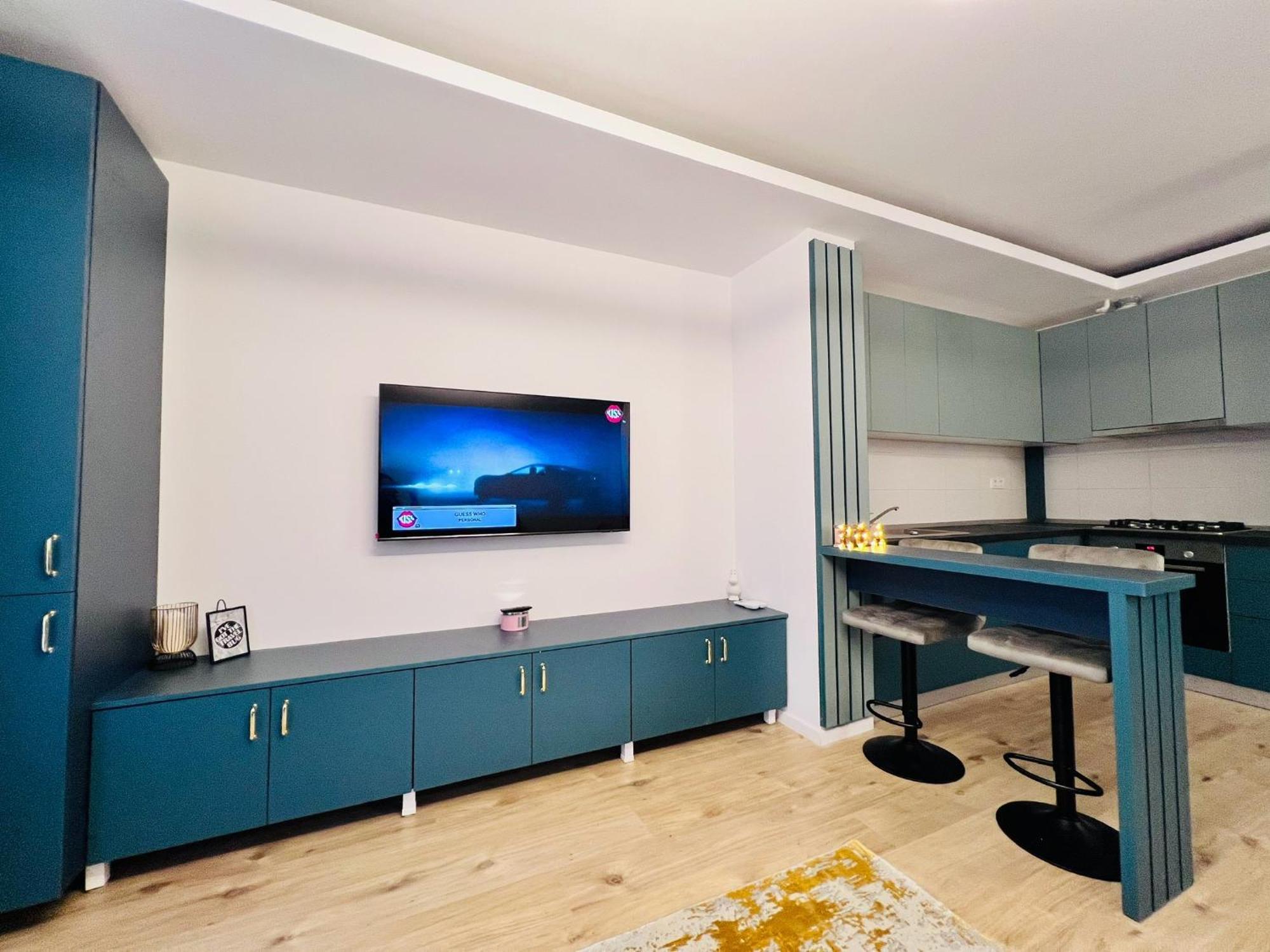 Blue Spot - Chic Pipera Getaway With Balcony Apartment *