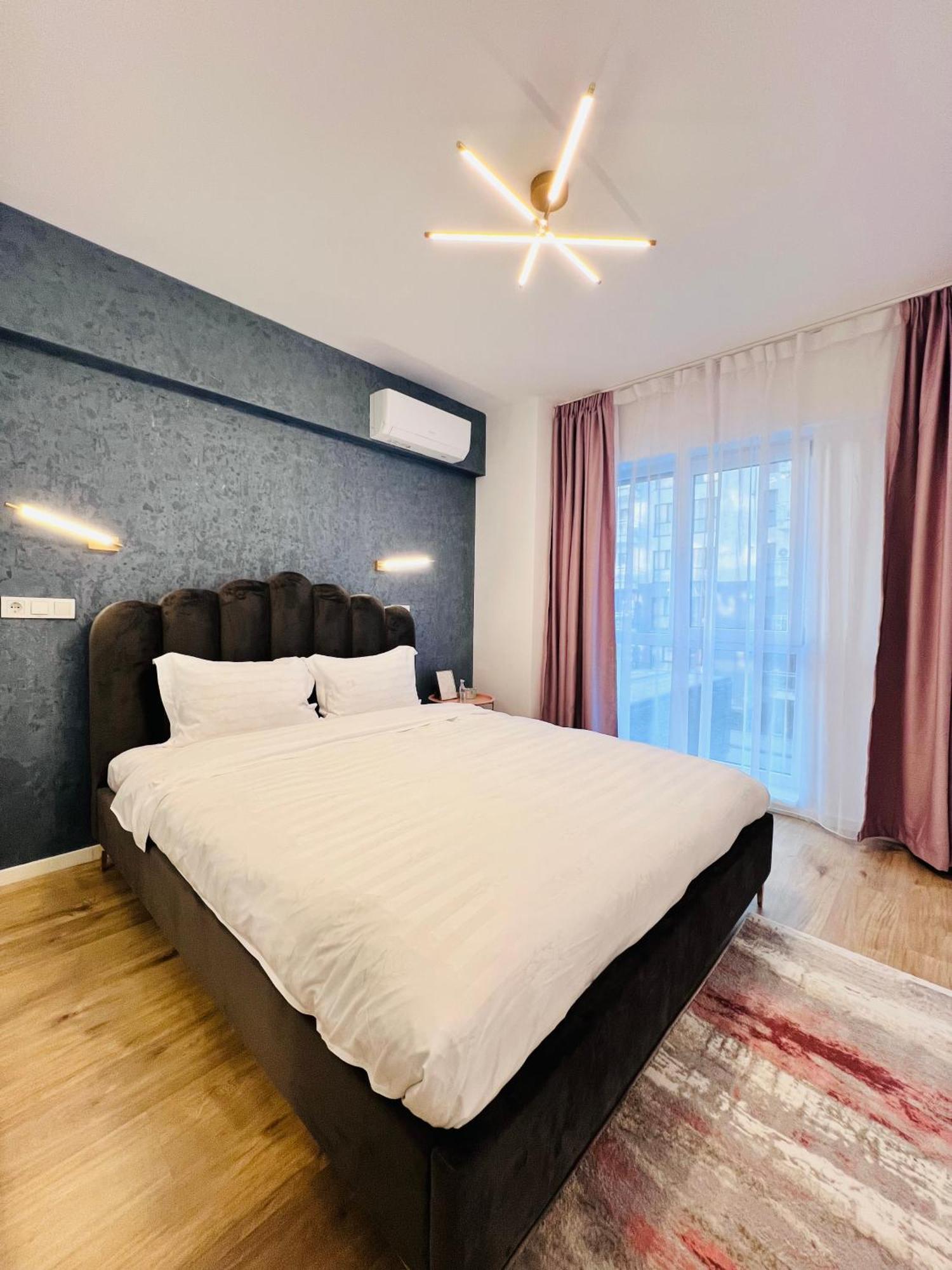 Apartment Blue Spot - Chic Pipera Getaway With Balcony Bucharest