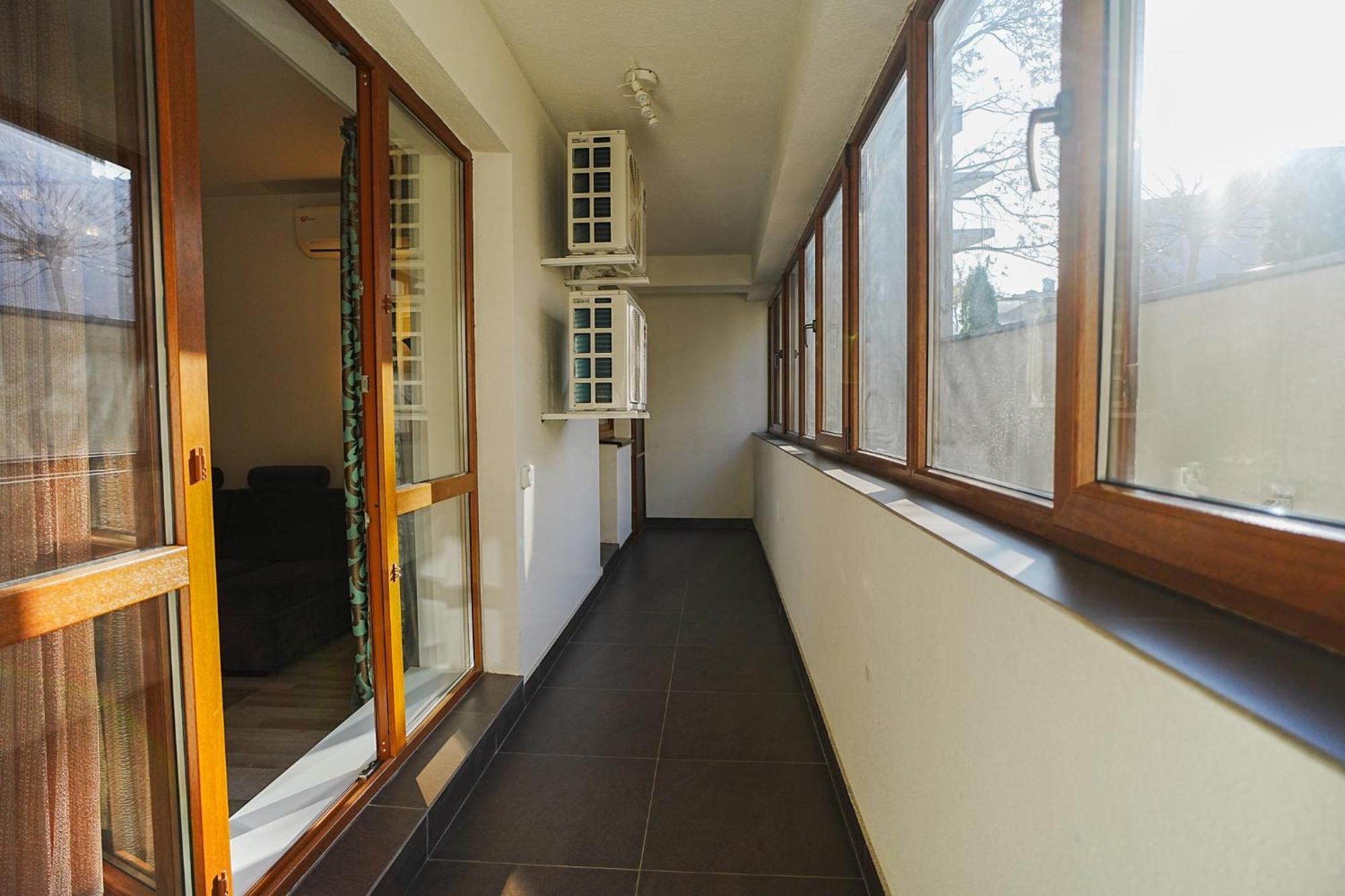 Apartment Hideaway Near Parliament Building