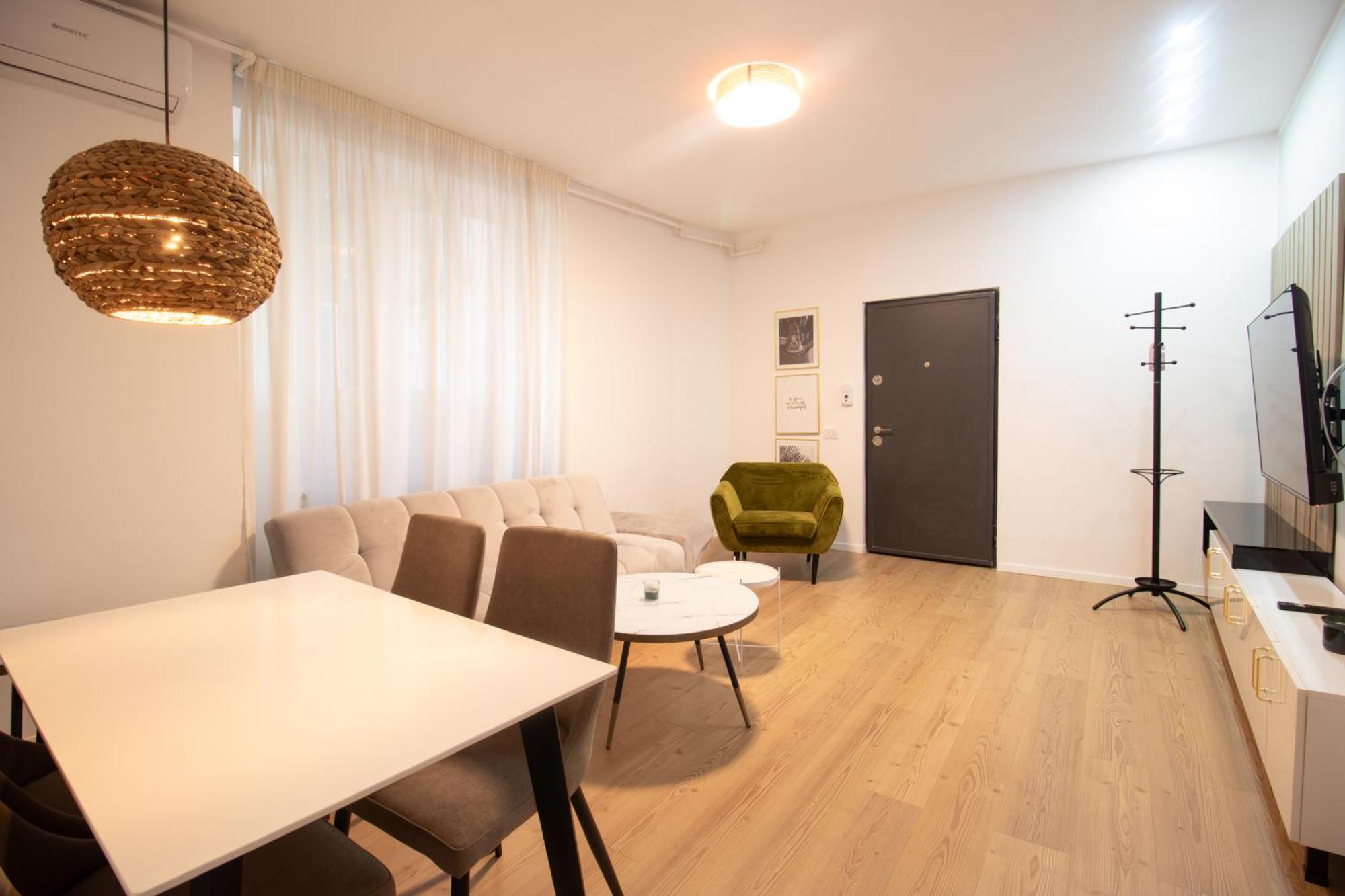 Apartamento Old Town Poiana 7 *