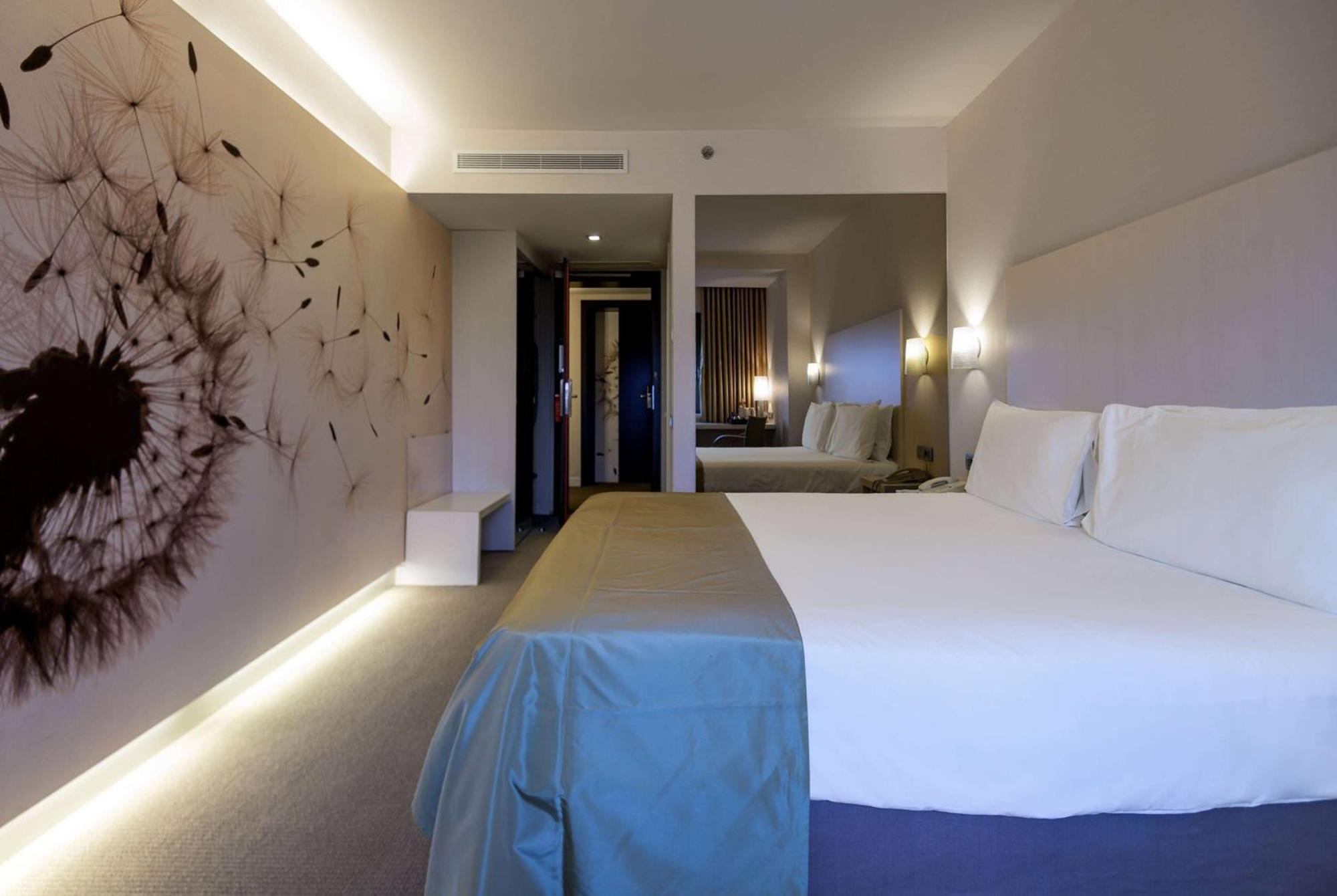Ramada Plaza By Wyndham Convention Center Hotel Bucureşti