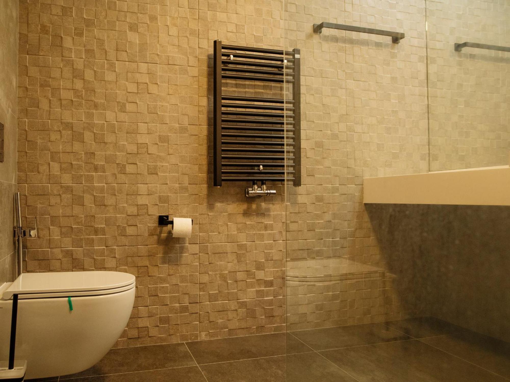 Luxury Living: Spectacular Views & Modern Elegance Bucharest
