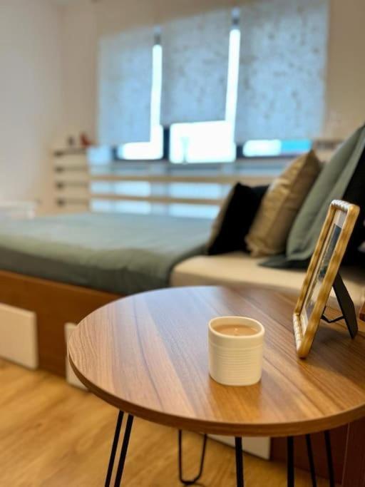 Modern Fully Equipped Studio -central- Carol Park *