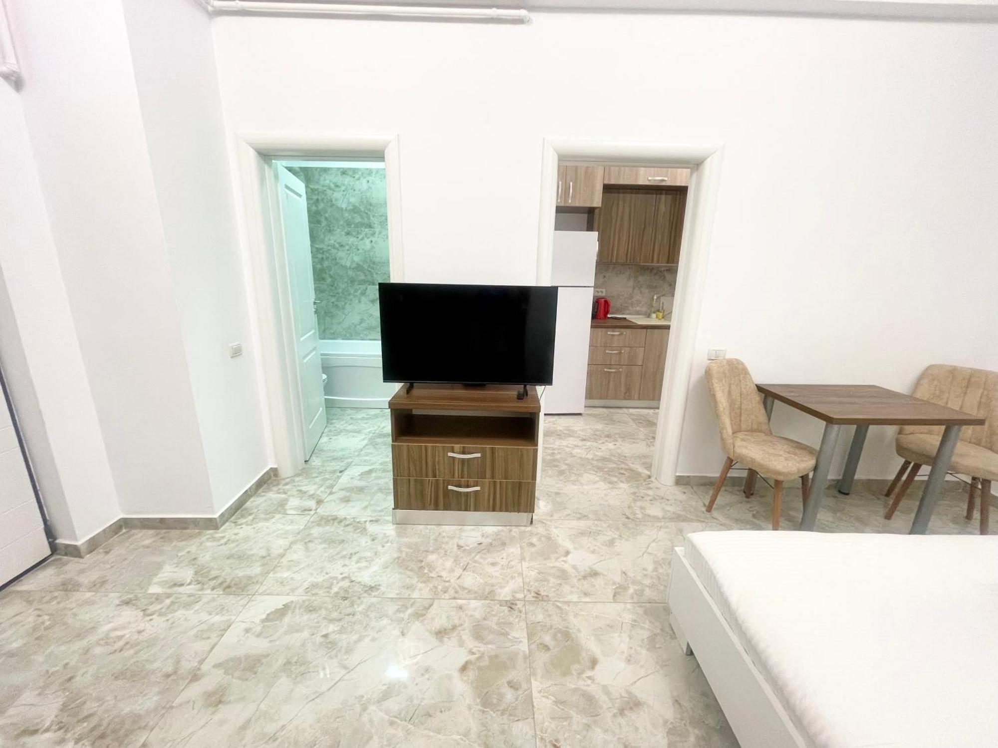 Adress Cd12 * Bucharest