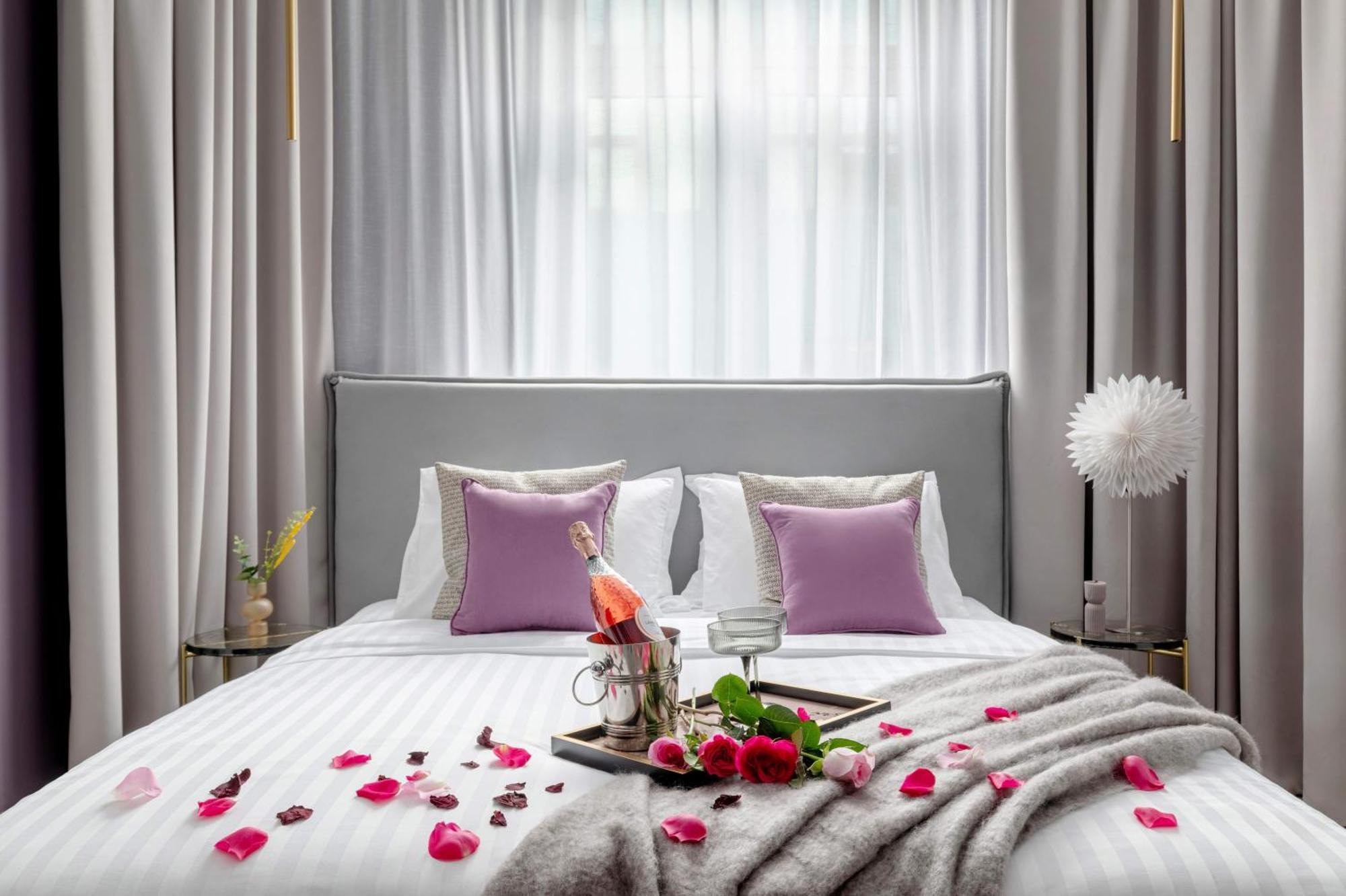 Holt - Flowers In Wonderland Apartamento