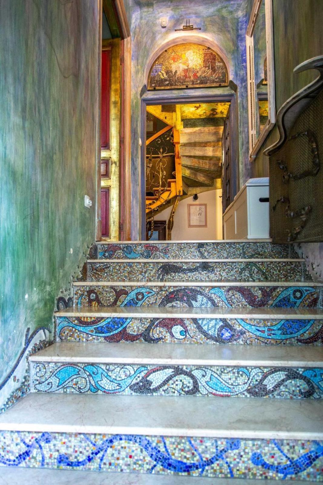 In The Heart Of The Vilă Bucureşti
