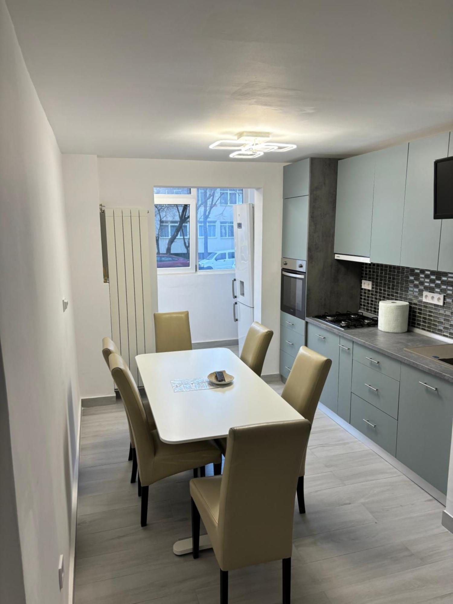 Apartamento 3 Decomandat *