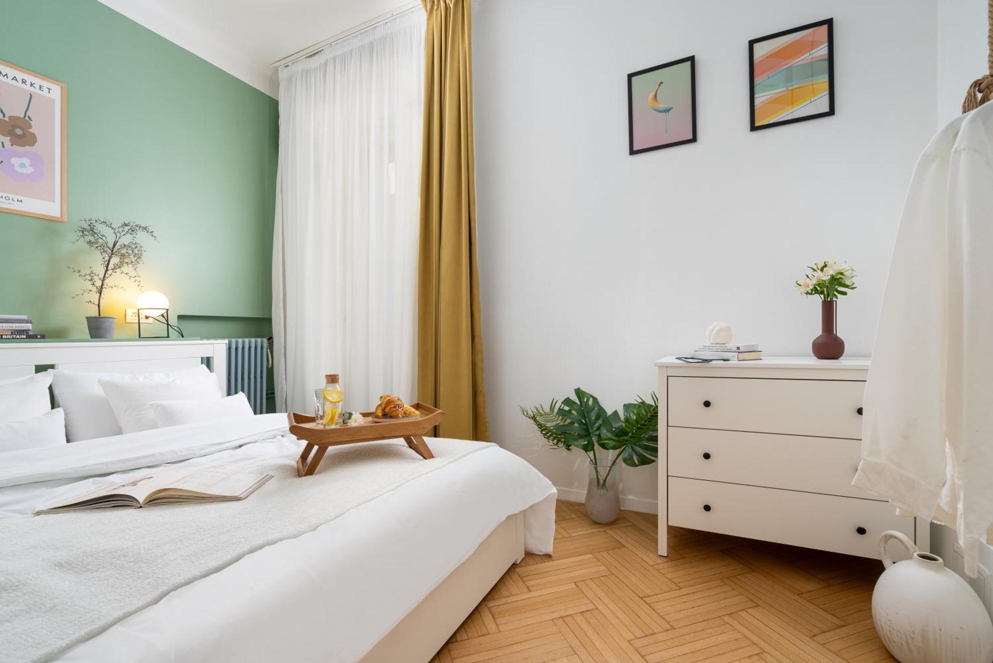 Little Paris By Urbanesq Apartment *