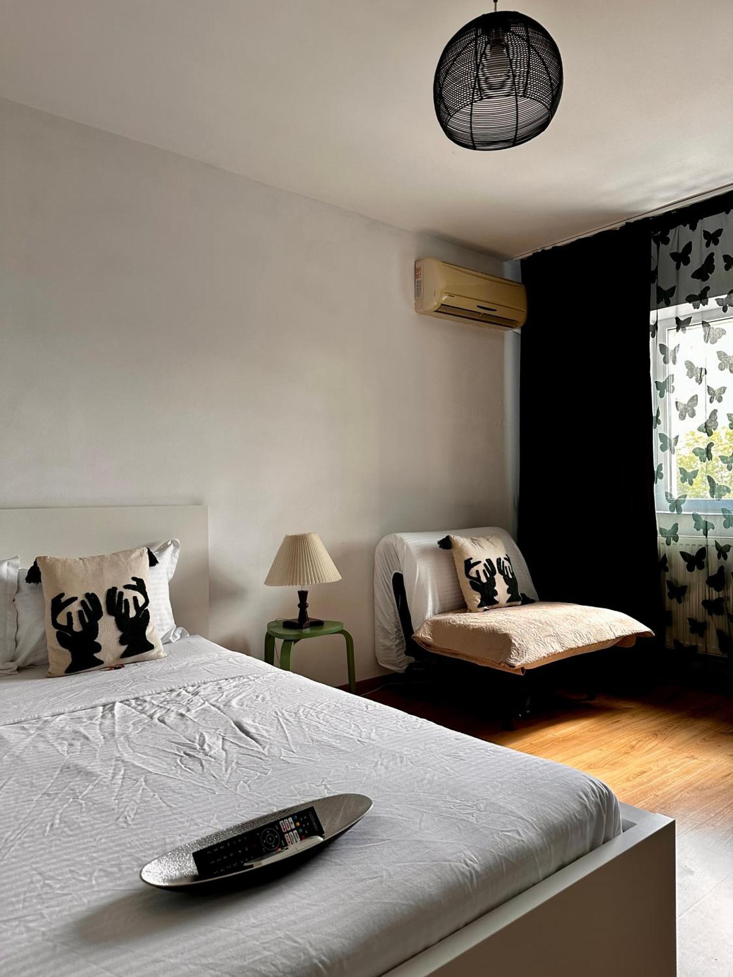 Romantic Charm, Spa, Free Early Check-in Apartment Bucharest
