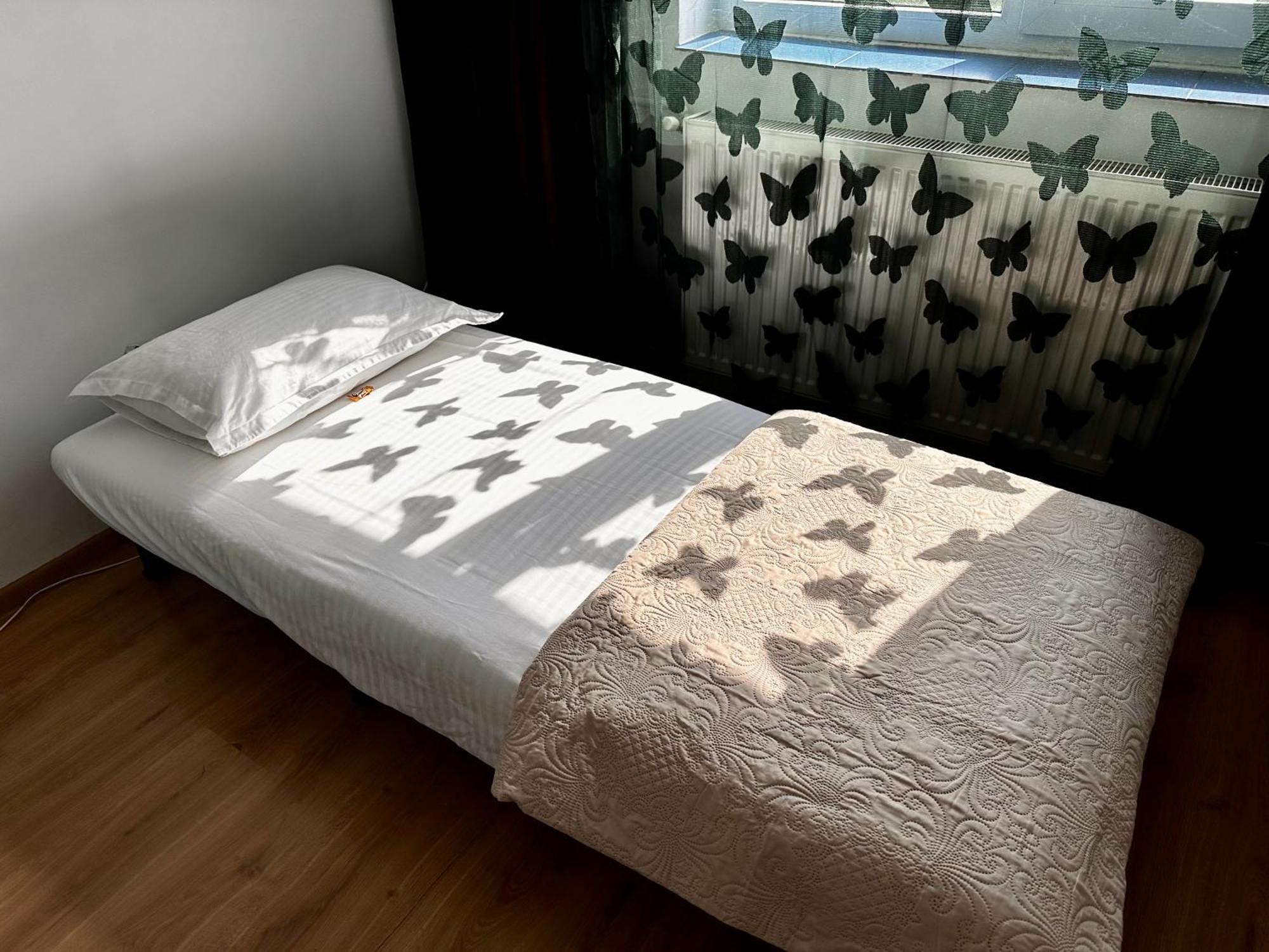 Romantic Charm, Spa, Free Early Check-in Apartment Bucharest