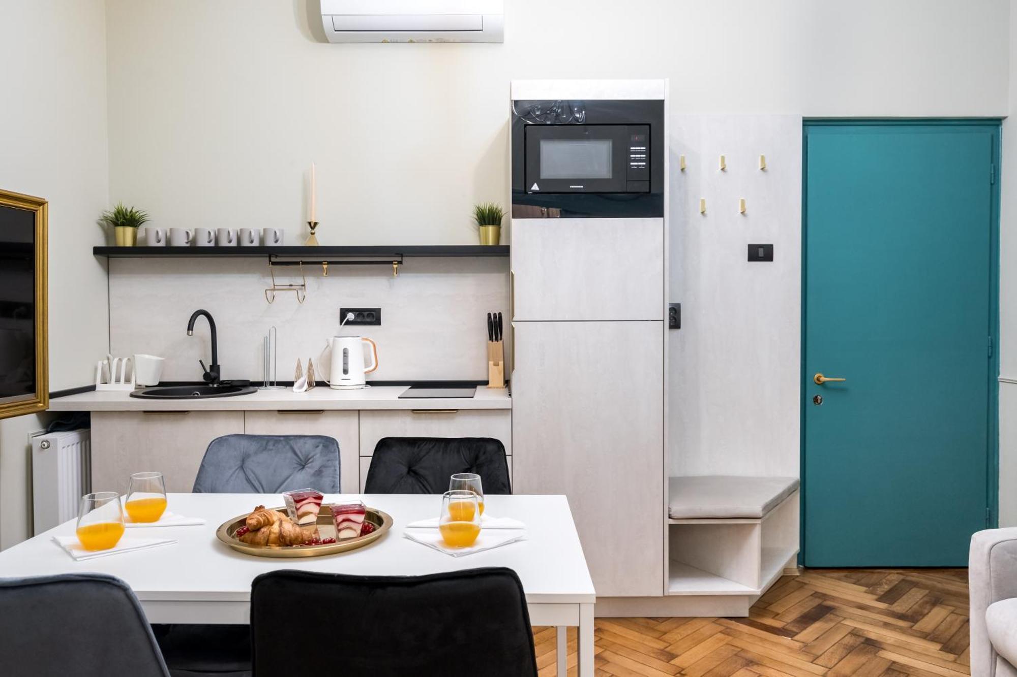 Apartament Highline Downtown Residences 6 Persons Family Bucureşti