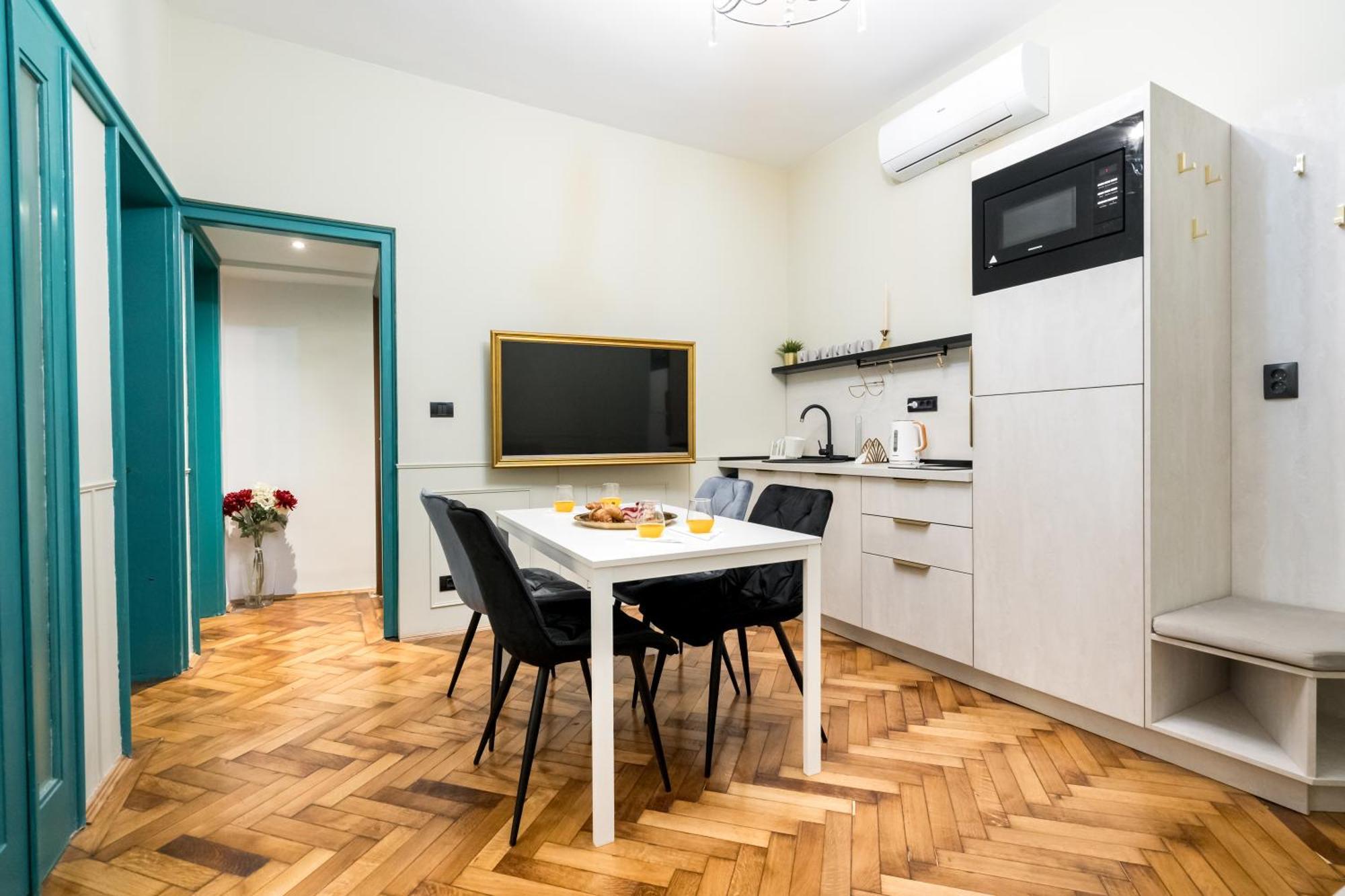 Highline Downtown Residences 6 Persons Family