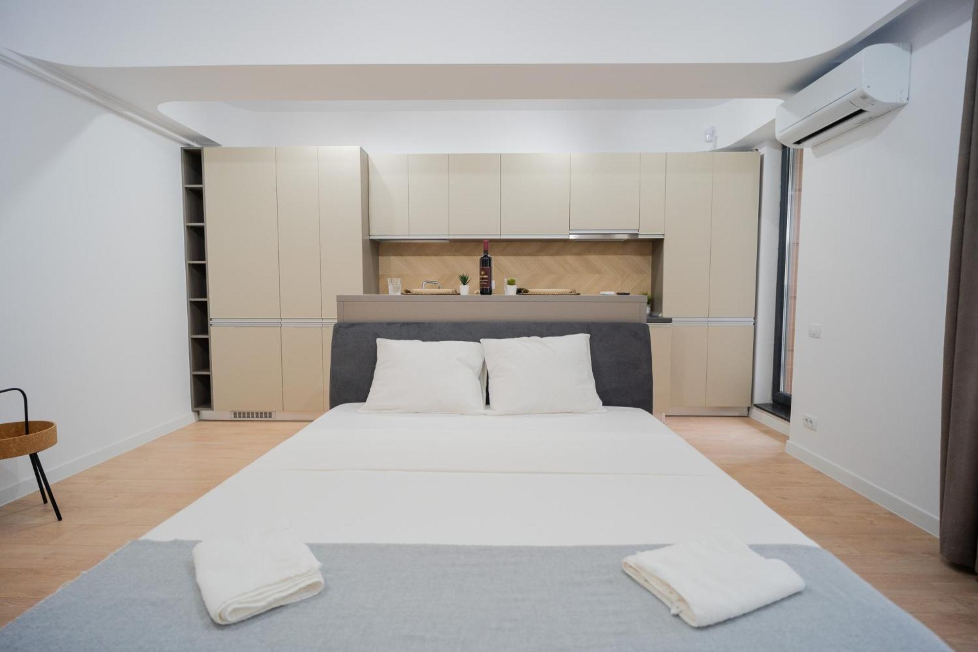 Apartment Amazing View - Iuliu Maniu & Politehnica Park Bucharest