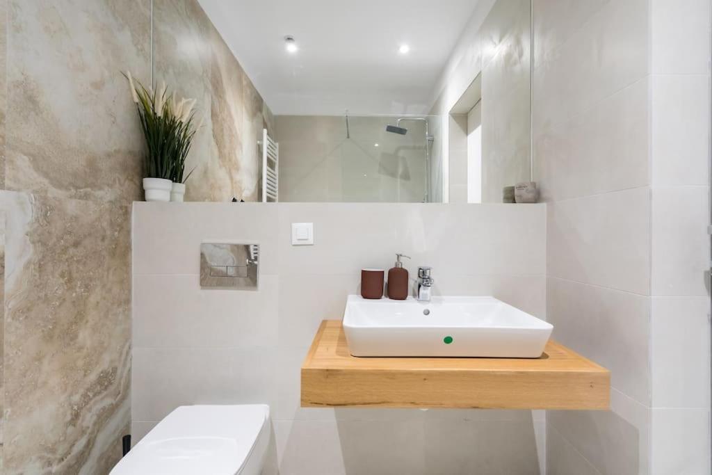 Soft Cloud 1br In Business Area Apartamento Bucareste