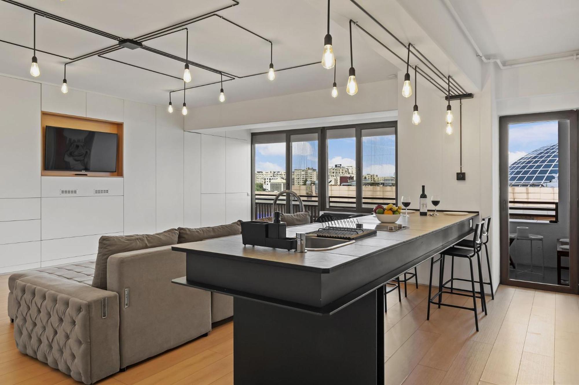 Rh - Opposite Mall, Metro, Balcony - Rh Living Bucharest