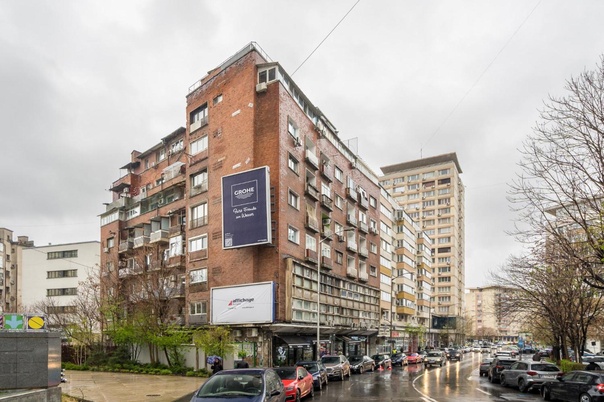 Borealis Calea Victoriei View Netflix * Bucureşti