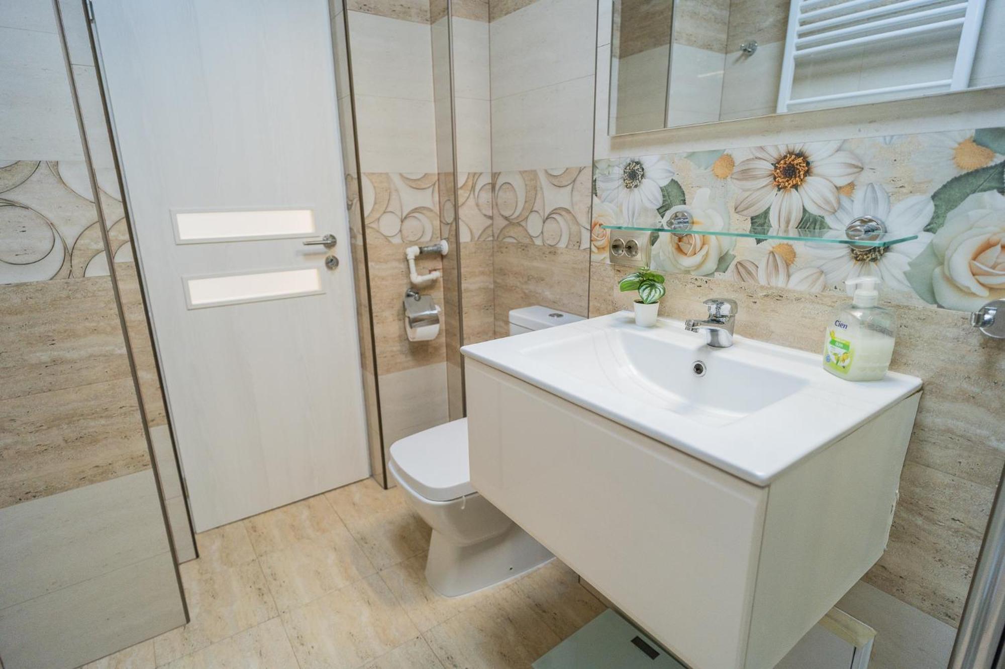 Luxury 2br On Decebal Avenue Apartment Bucharest