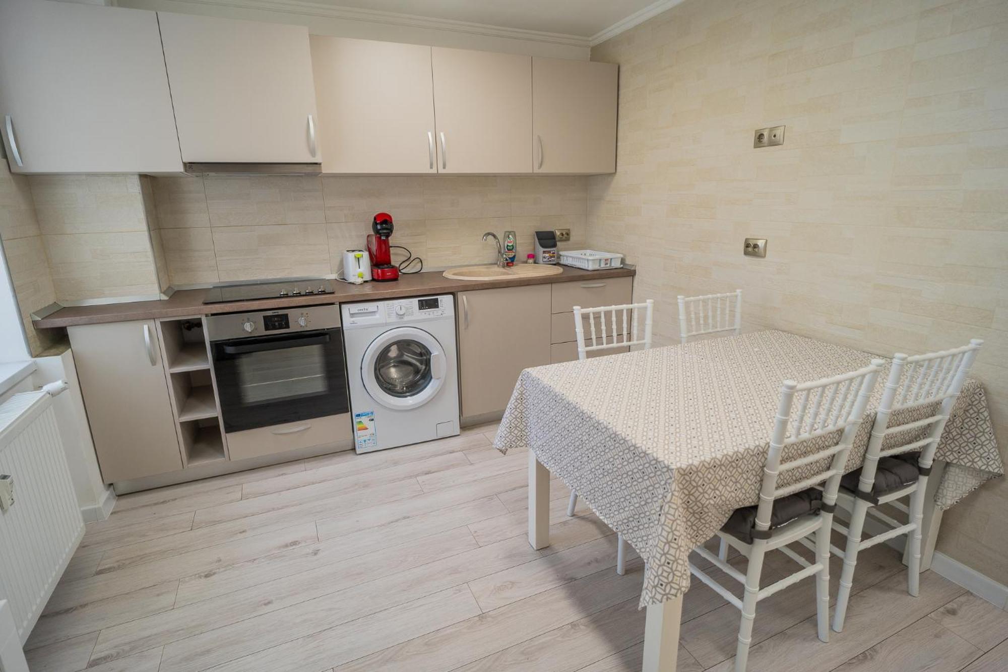 Apartment Luxury 2br On Decebal Avenue Bucharest
