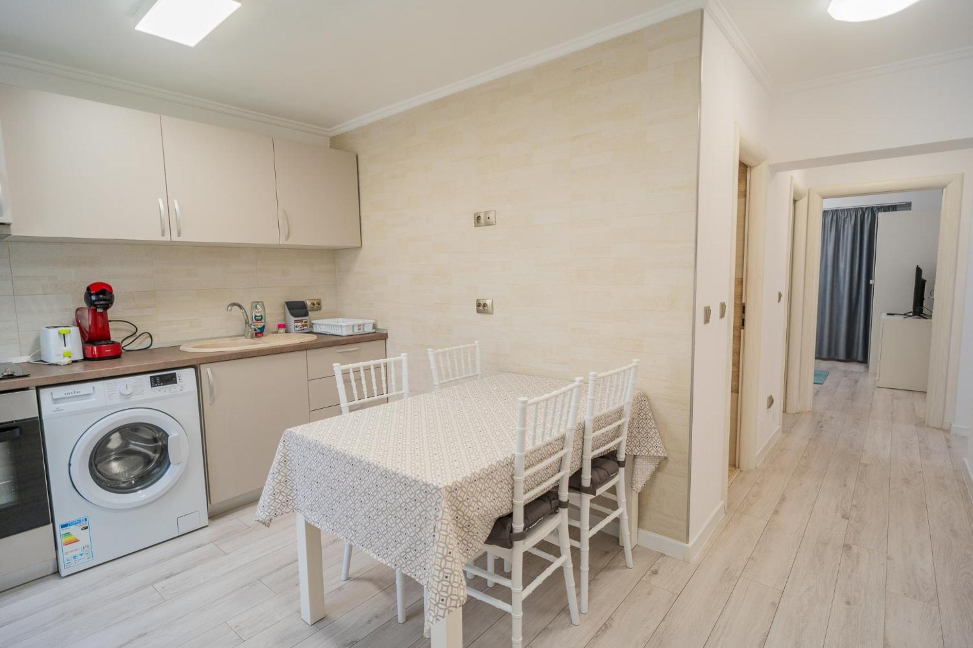 Luxury 2br On Decebal Avenue *