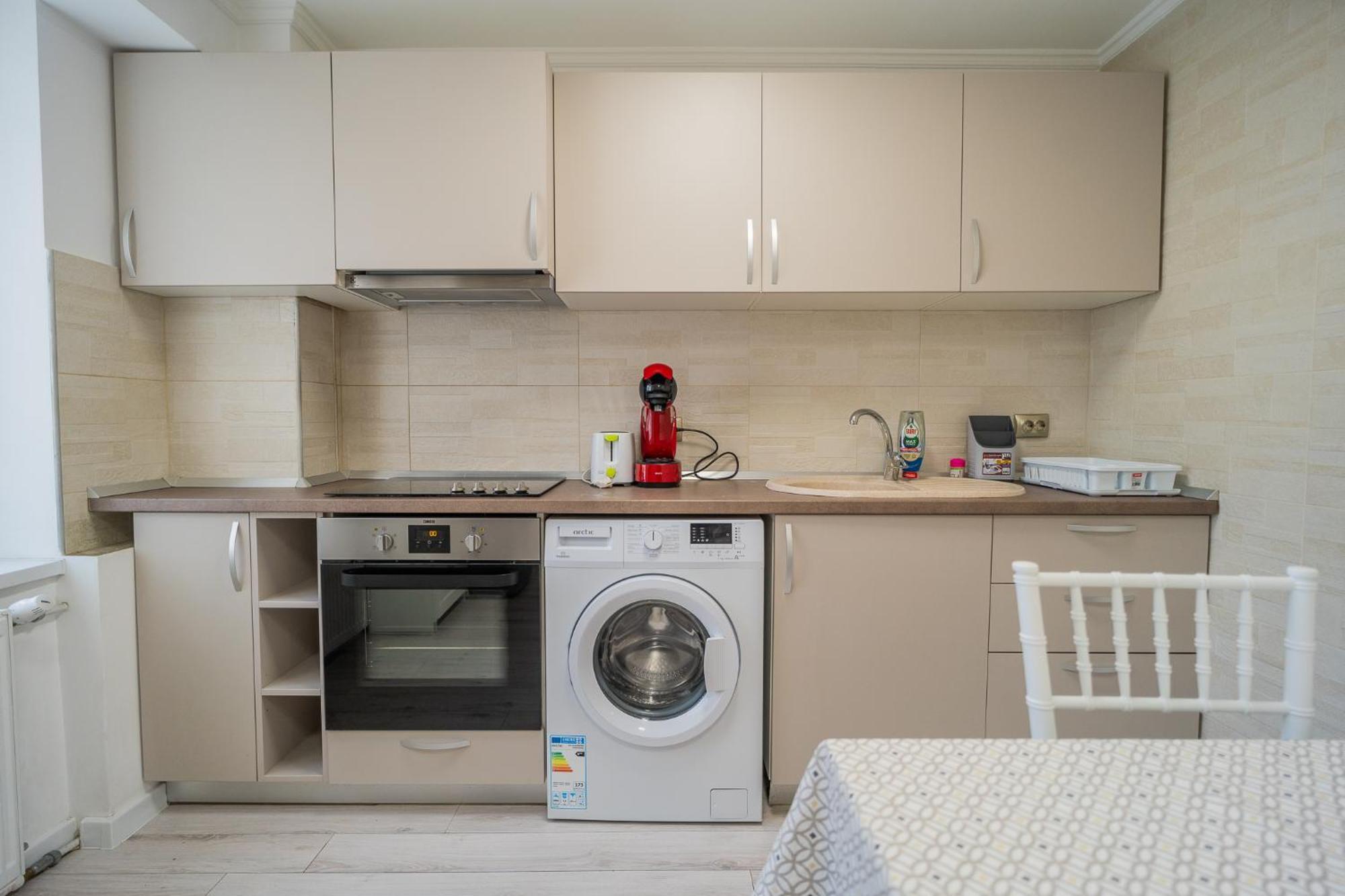 Luxury 2br On Decebal Avenue *
