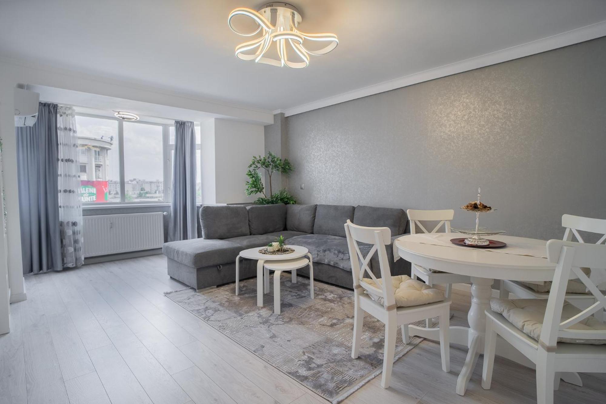 Luxury 2br On Decebal Avenue