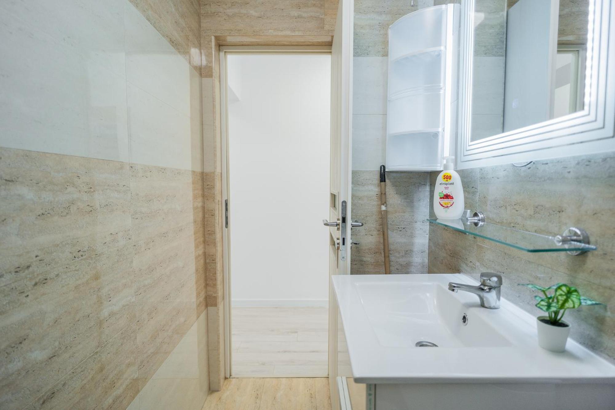 Luxury 2br On Decebal Avenue Apartment *