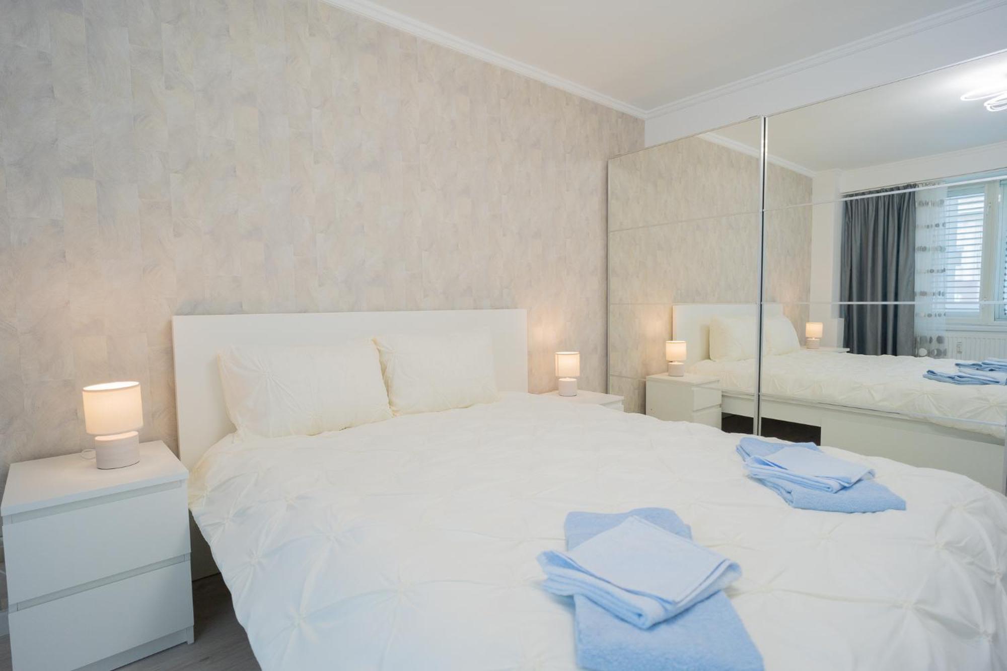 Luxury 2br On Decebal Avenue * Bucharest