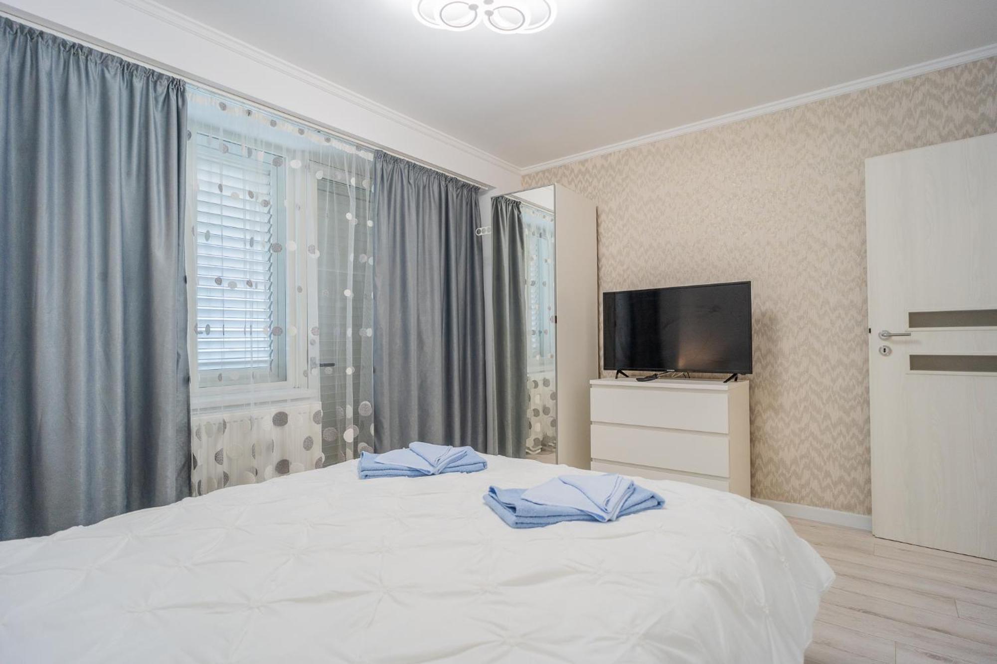 Apartment Luxury 2br On Decebal Avenue
