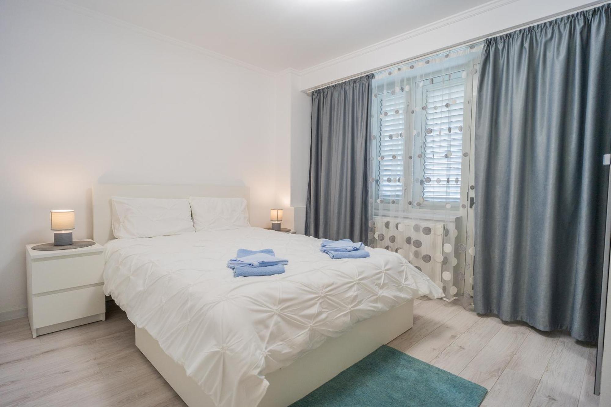 Apartment Luxury 2br On Decebal Avenue *