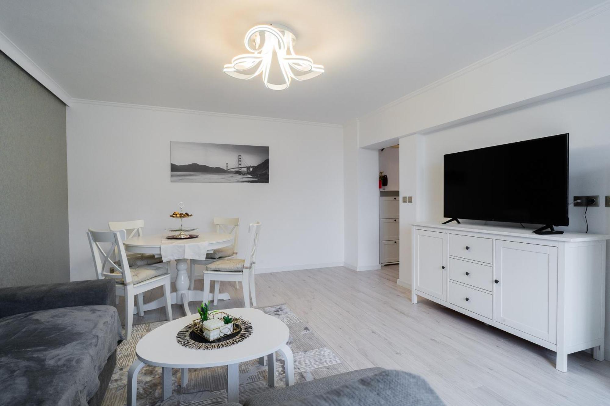 Luxury 2br On Decebal Avenue Apartment Bucharest