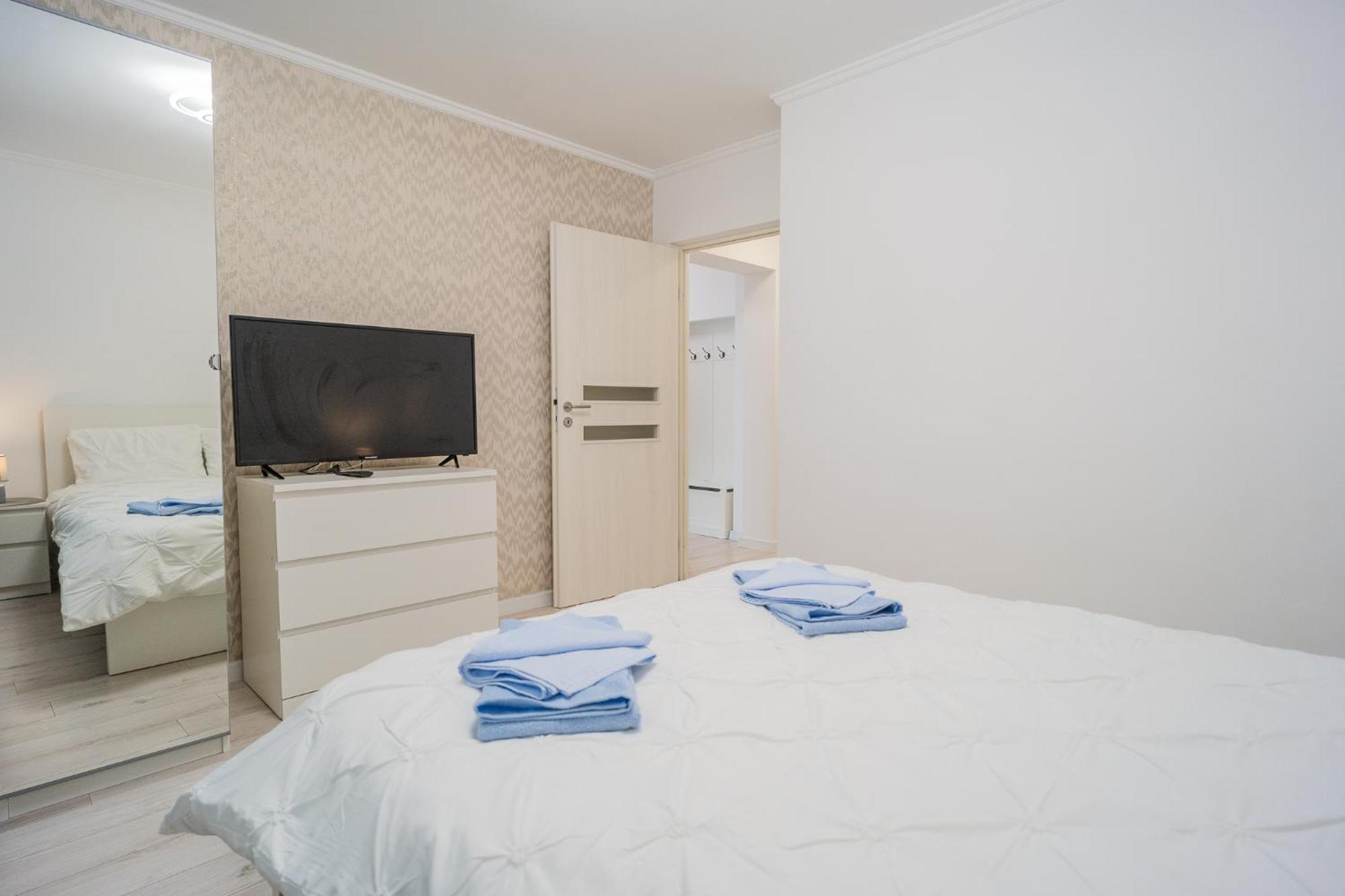 Luxury 2br On Decebal Avenue * Bucharest