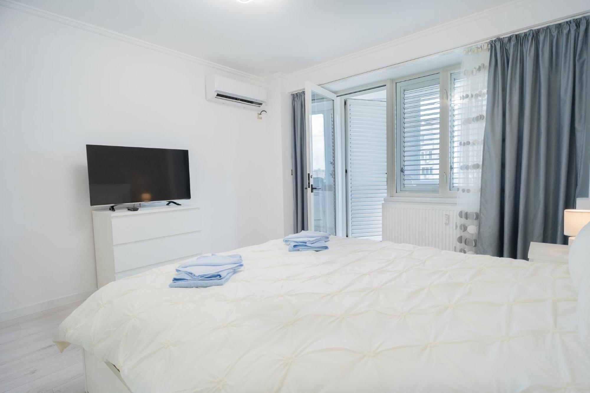 Luxury 2br On Decebal Avenue *