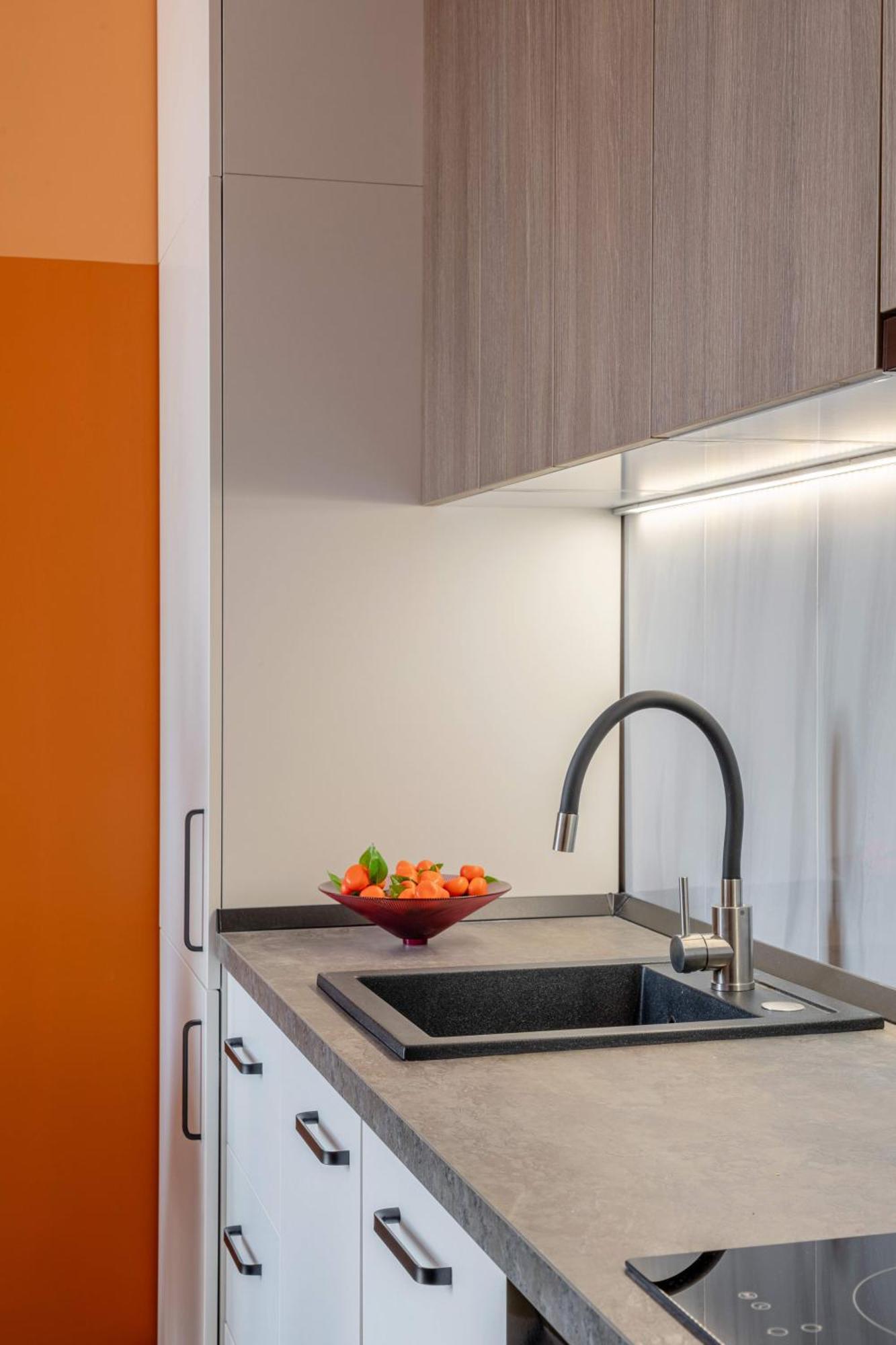 Playful & Bright 1br Near The Faculty Of Law * Bucharest