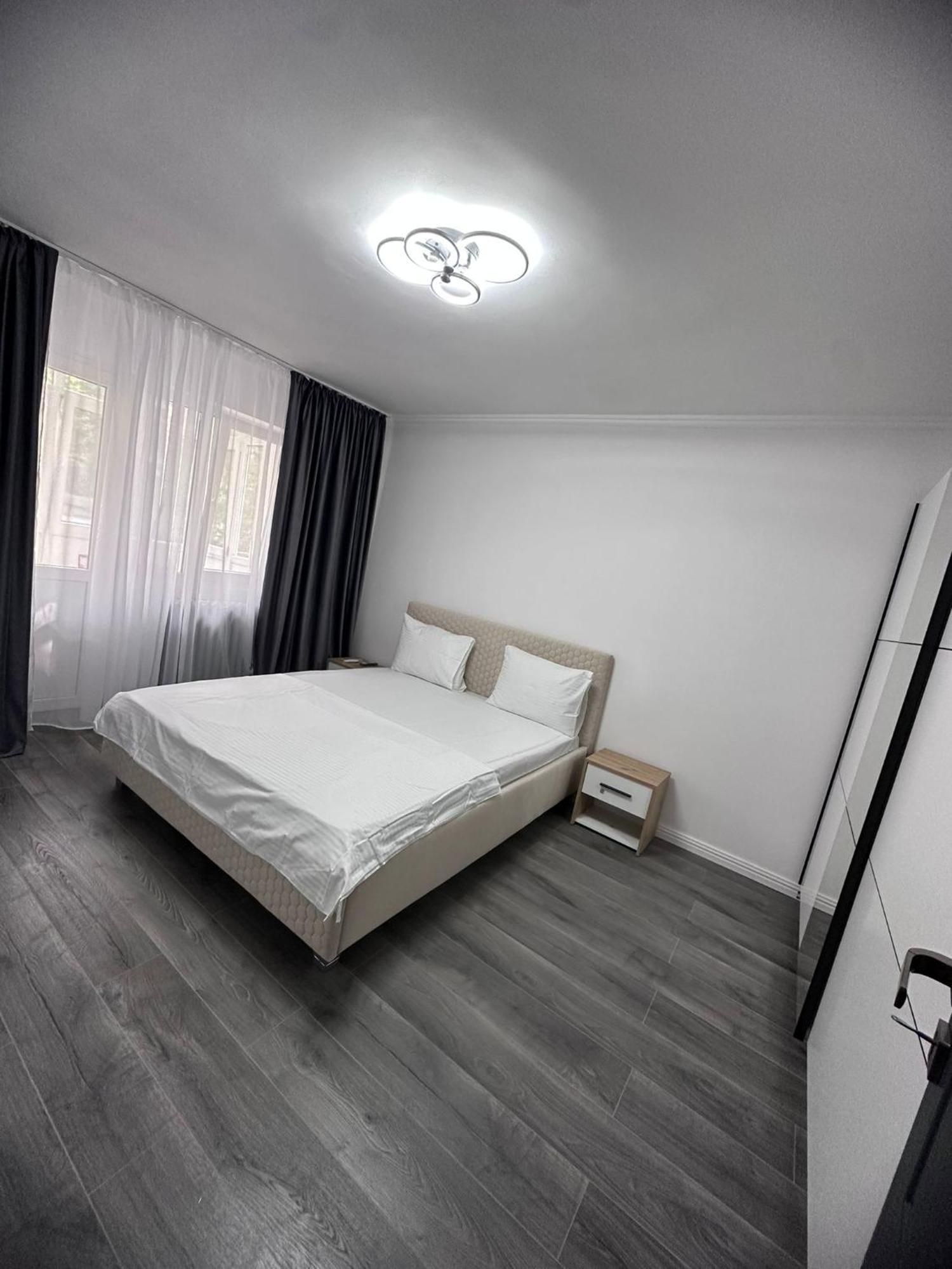 3 Trapezului * Bucharest