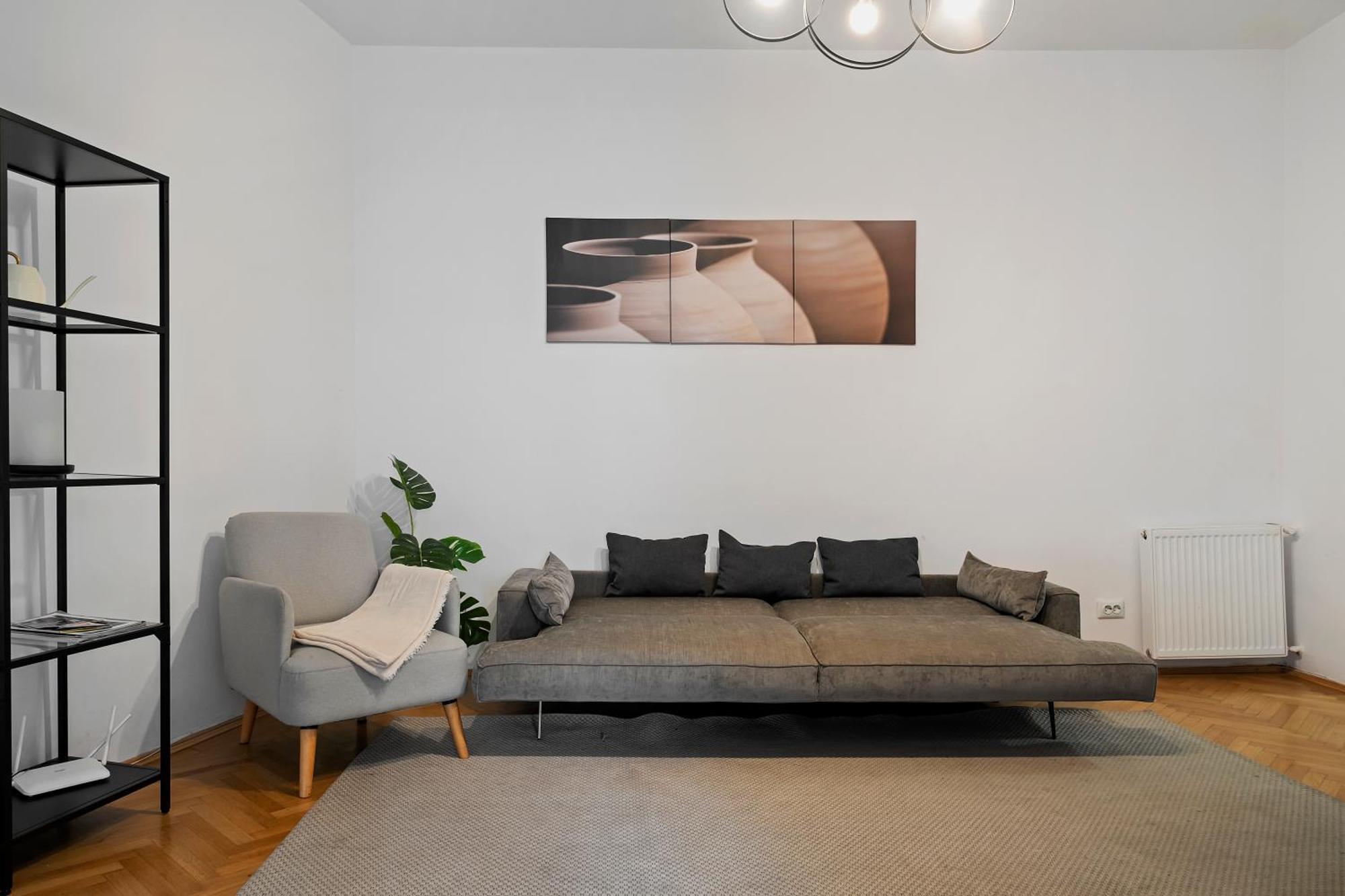 Ultracentral Dreamland 3 Bdrm Apartment Bucharest