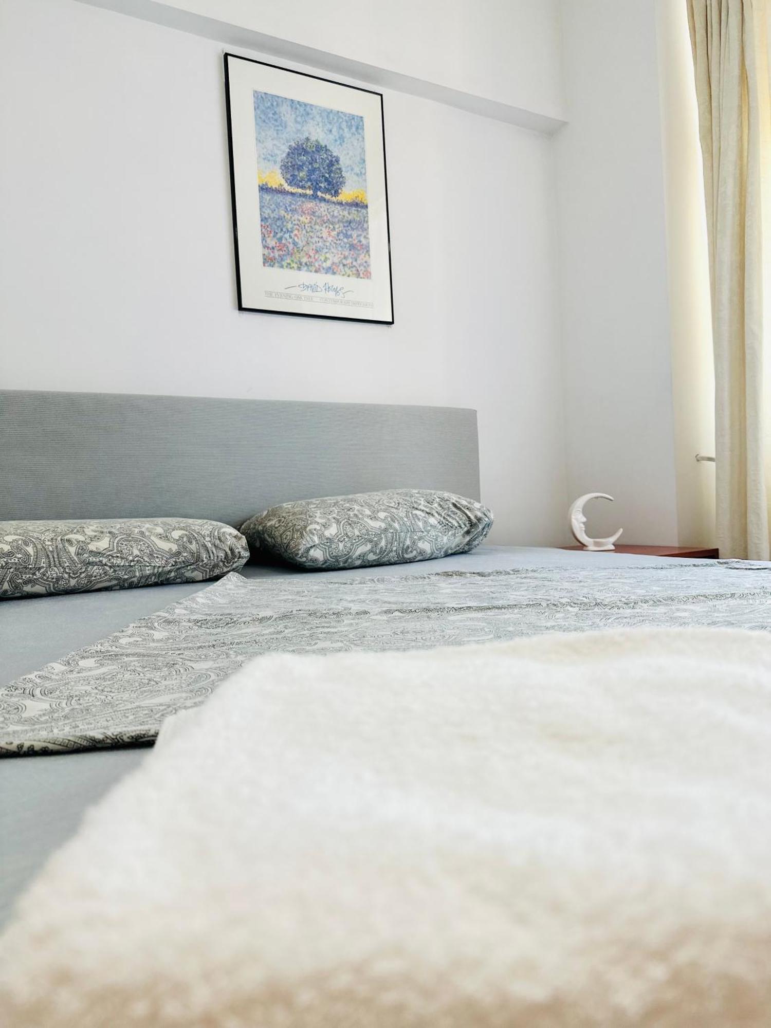 Next 2 Parliament - Tranquil Unirii - Airy & Comfy With Parking * Bucharest