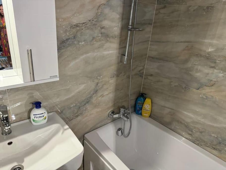 Apartament 709 Bucureşti
